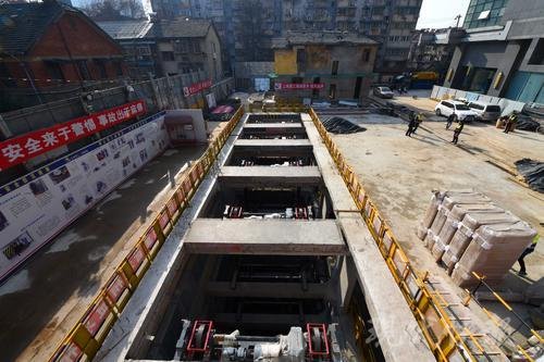 神奇！民國(guó)建筑來(lái)回平移，地下建成8層停車(chē)庫(kù)